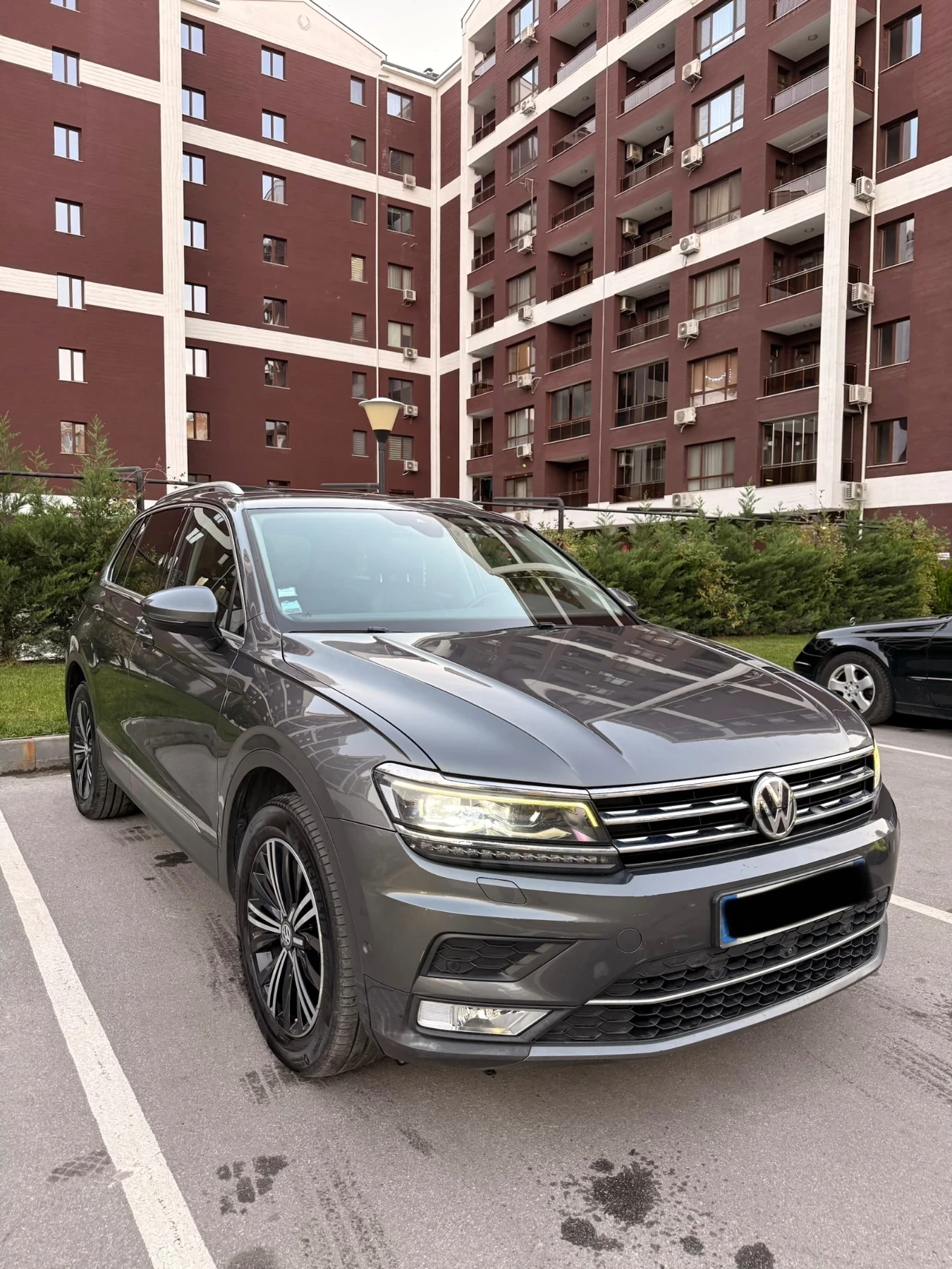 VW Tiguan 4Motion/Digital/Assist/PANO/FullLED/KEYGO | Mobile.bg � ����������� 1
