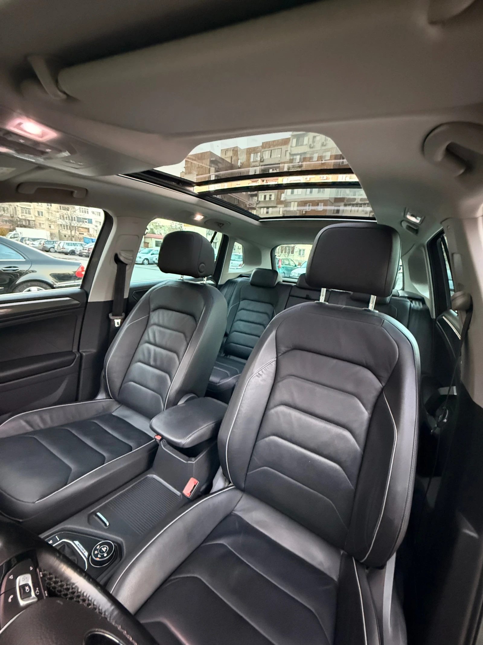 VW Tiguan 4Motion/Digital/Assist/PANO/FullLED/KEYGO | Mobile.bg � ����������� 9