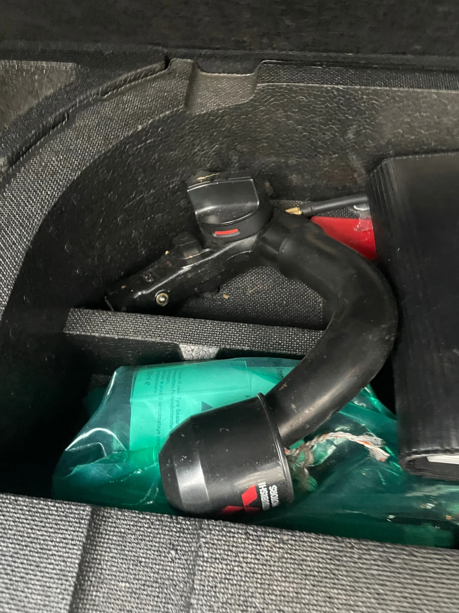 Mitsubishi ASX 2.2 DI-D, снимка 15 - Автомобили и джипове - 53803336