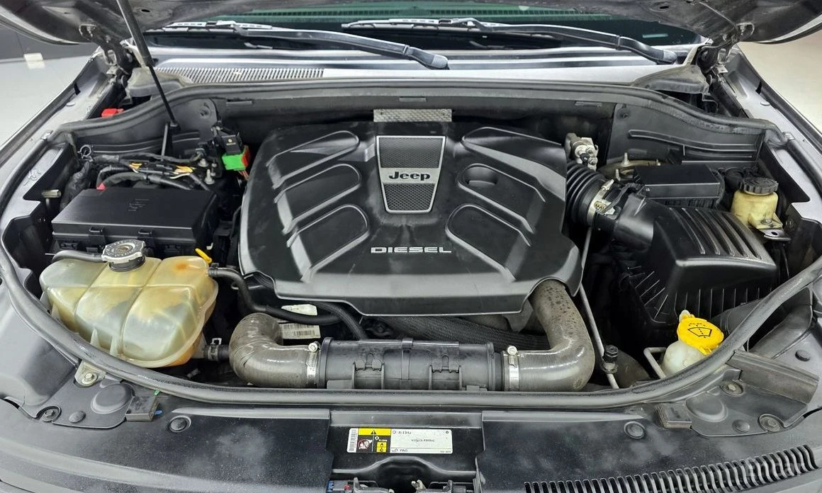 Jeep Grand Wagoneer, снимка 6 - Автомобили и джипове - 53884314