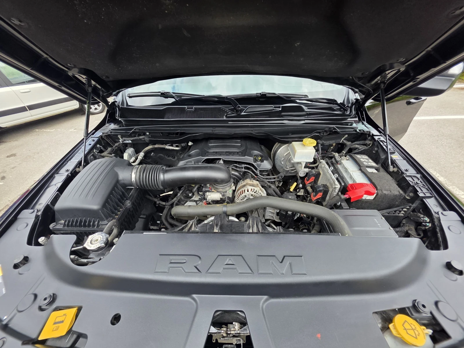 Dodge RAM 1500 5.7 LARAMIE , снимка 7 - Автомобили и джипове - 54348268