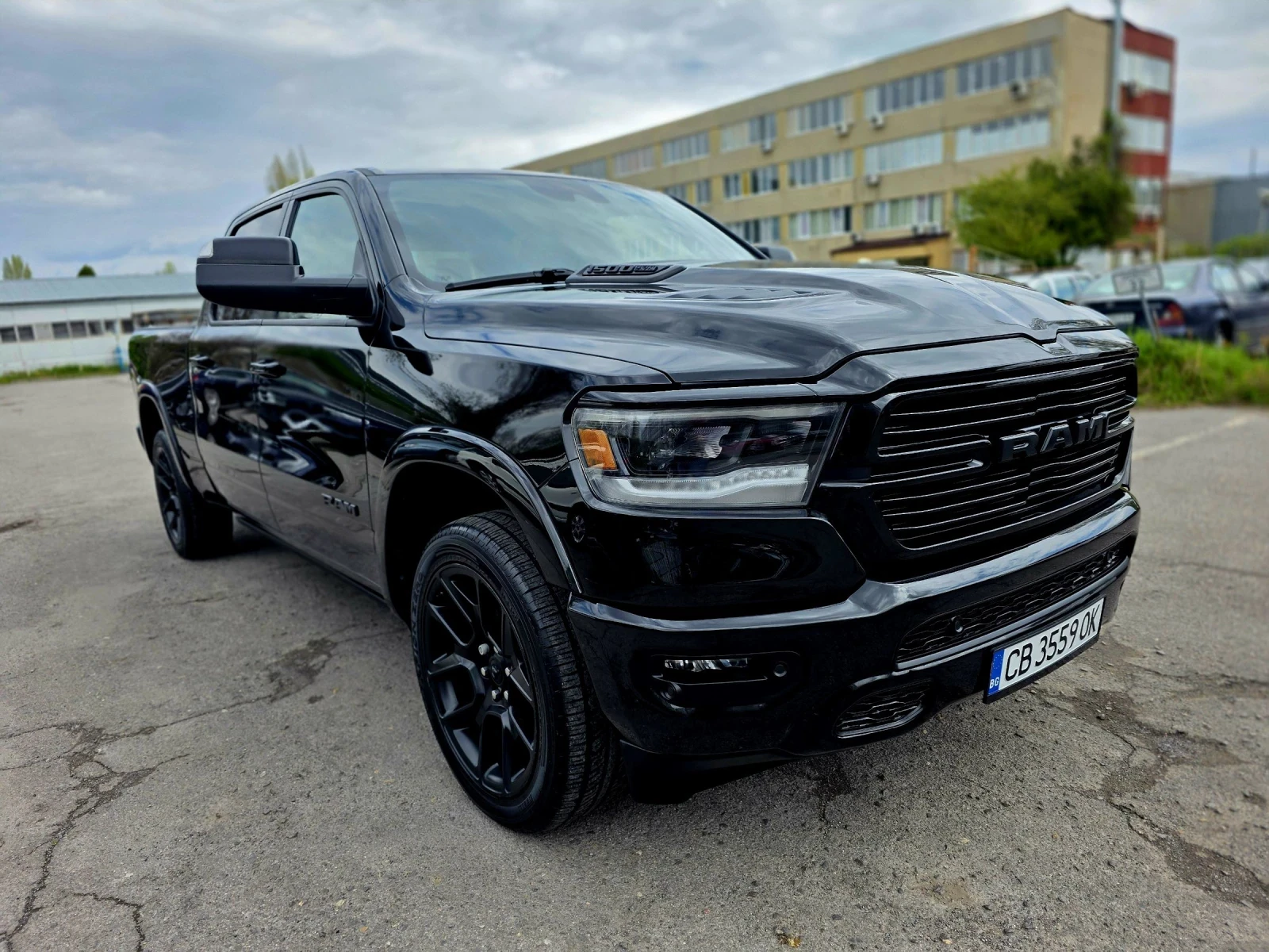 Dodge RAM 1500 5.7 LARAMIE , снимка 3 - Автомобили и джипове - 54348268