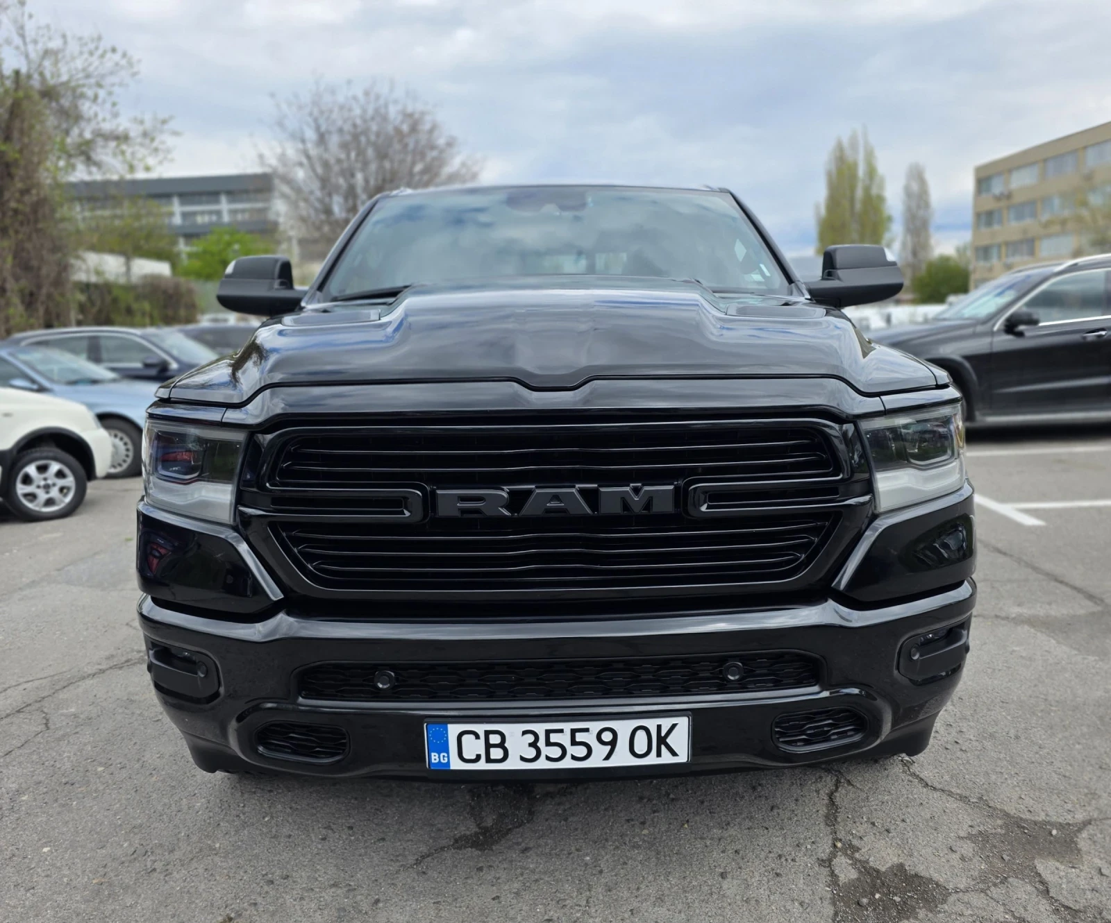 Dodge RAM 1500 5.7 LARAMIE , снимка 2 - Автомобили и джипове - 54348268