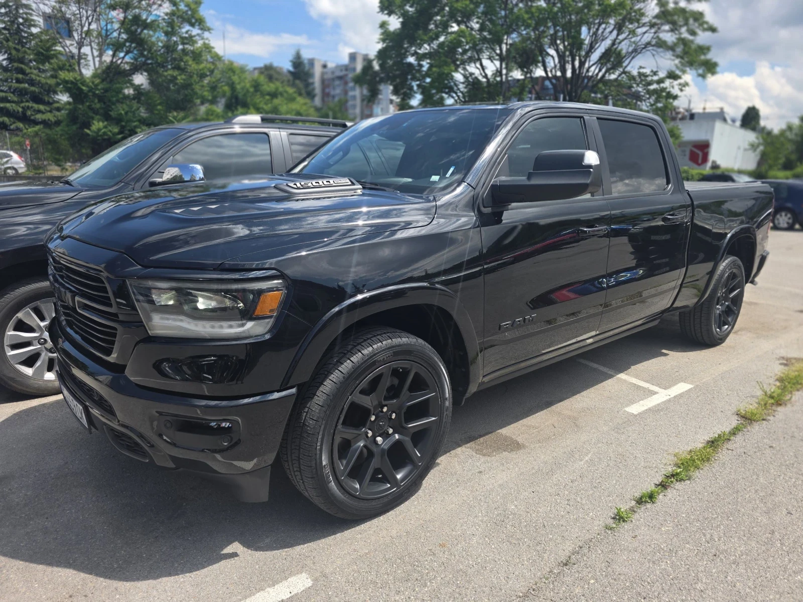Dodge RAM 1500 5.7 LARAMIE 