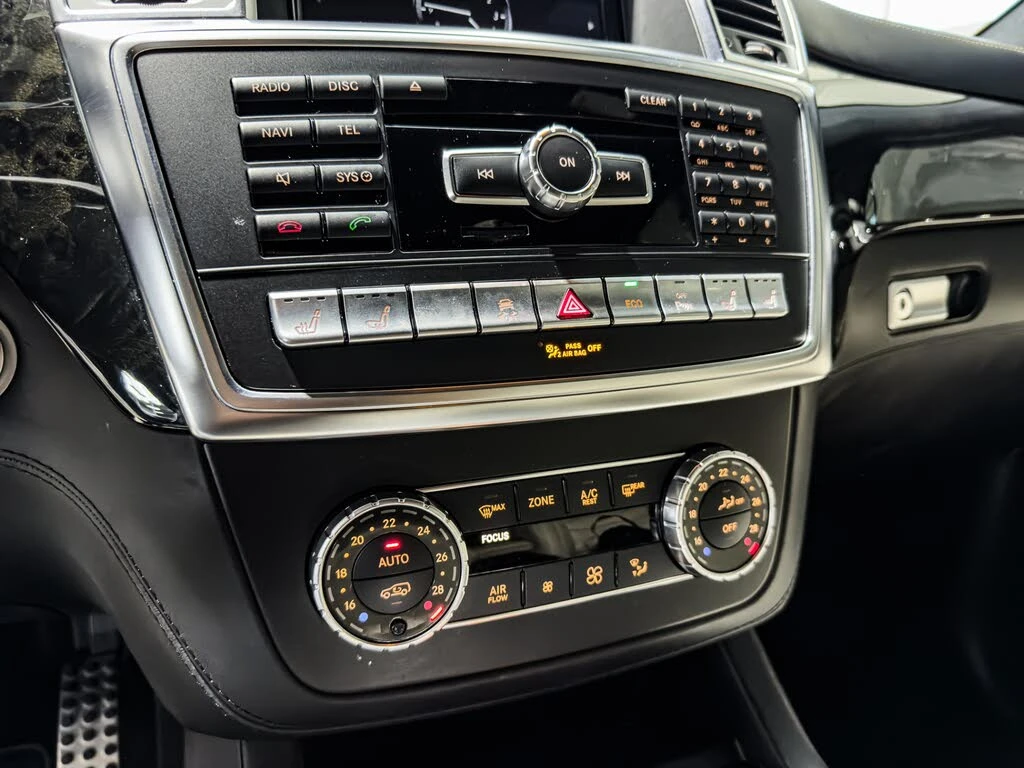 Mercedes-Benz GL 63 AMG 4MATIC* КОЖА* ПОДГРЕВ* ОБДУХВАНЕ* ТВ* ПАНО* , снимка 10 - Автомобили и джипове - 54596048