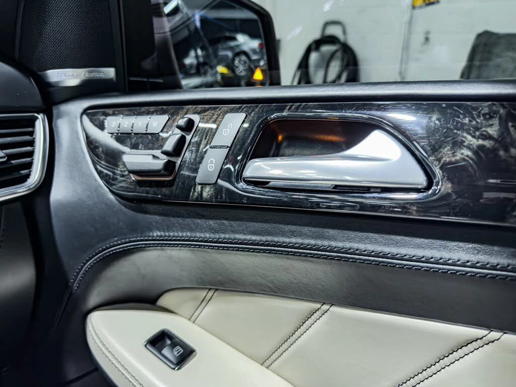 Mercedes-Benz GL 63 AMG 4MATIC* КОЖА* ПОДГРЕВ* ОБДУХВАНЕ* ТВ* ПАНО* , снимка 13 - Автомобили и джипове - 54596048
