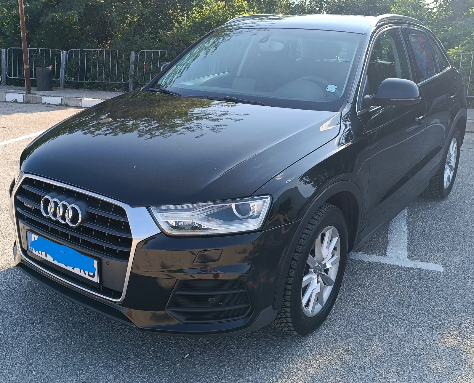 Audi Q3 2.0TDI quattro S-Tronic* Sport* ПЕРФЕКТЕН* , снимка 2 - Автомобили и джипове - 55072618