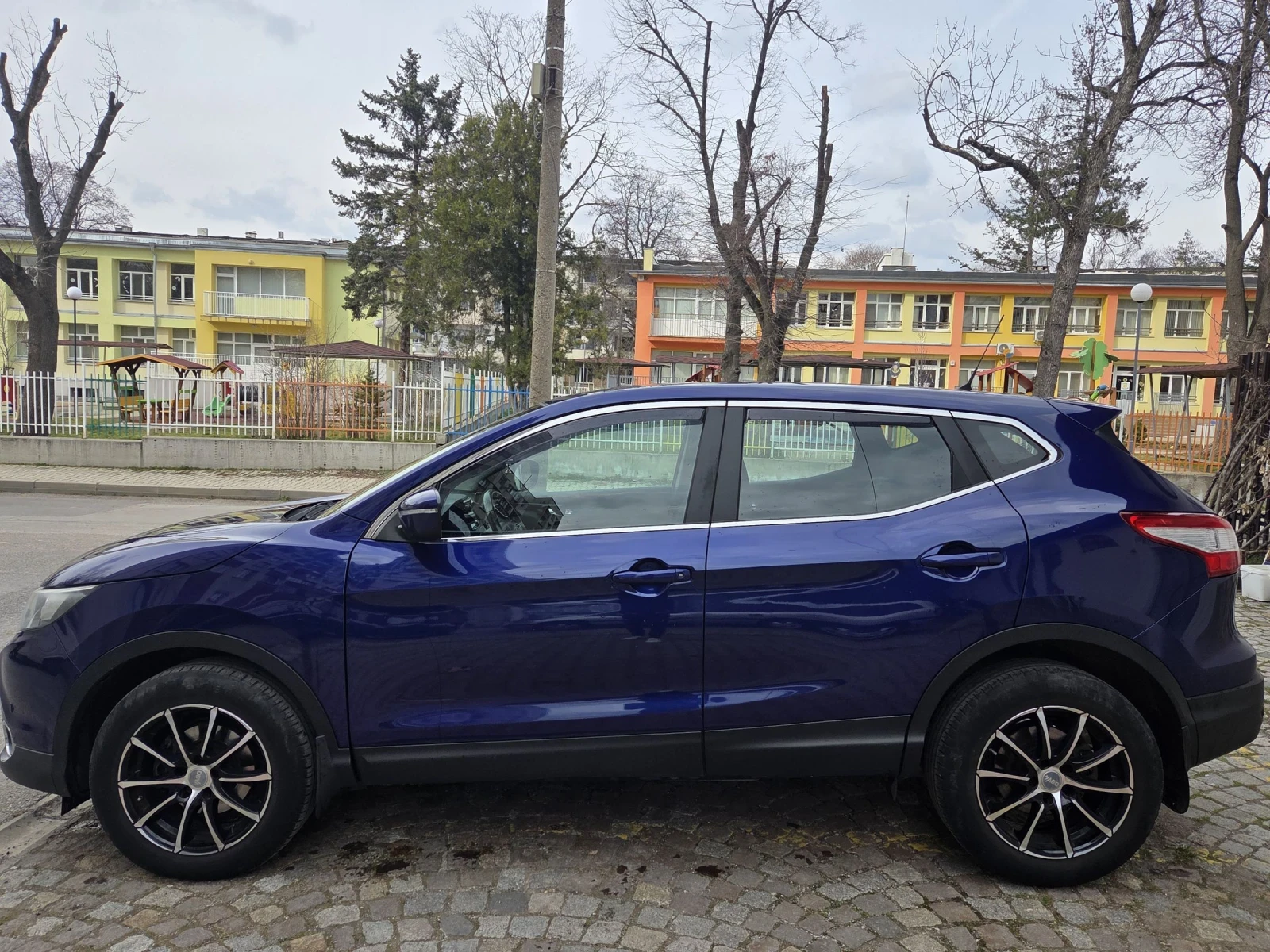 Nissan Qashqai, снимка 8 - Автомобили и джипове - 55104916