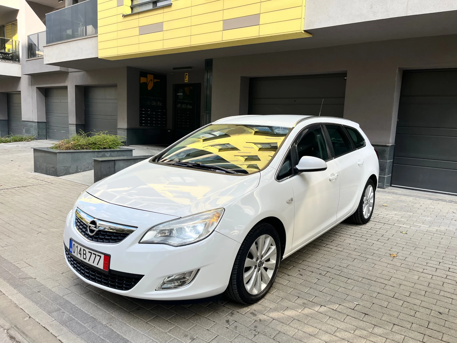 Opel Astra 1.4Turbo Газ-Бензин!!!