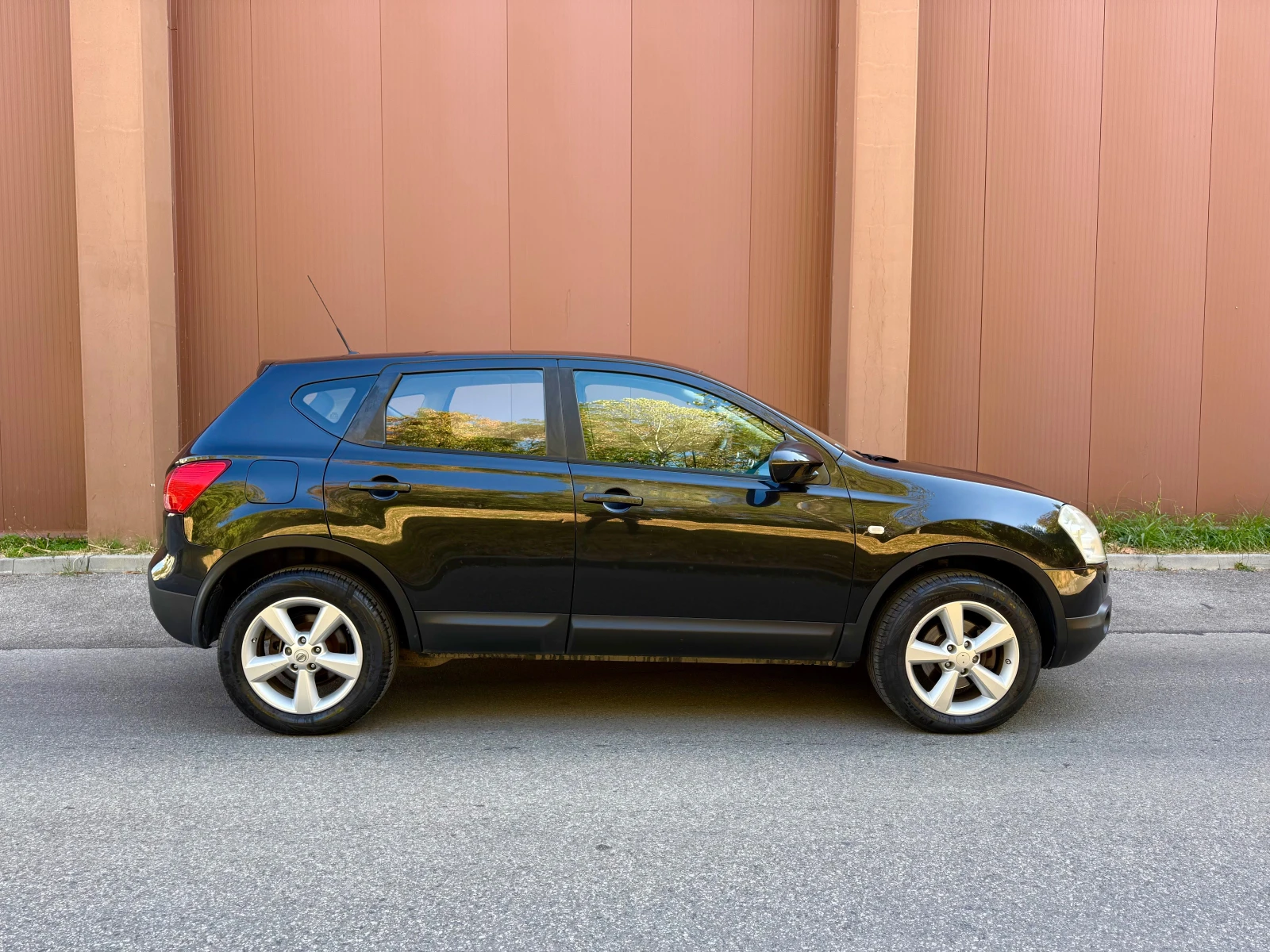 Nissan Qashqai, снимка 5 - Автомобили и джипове - 56332227