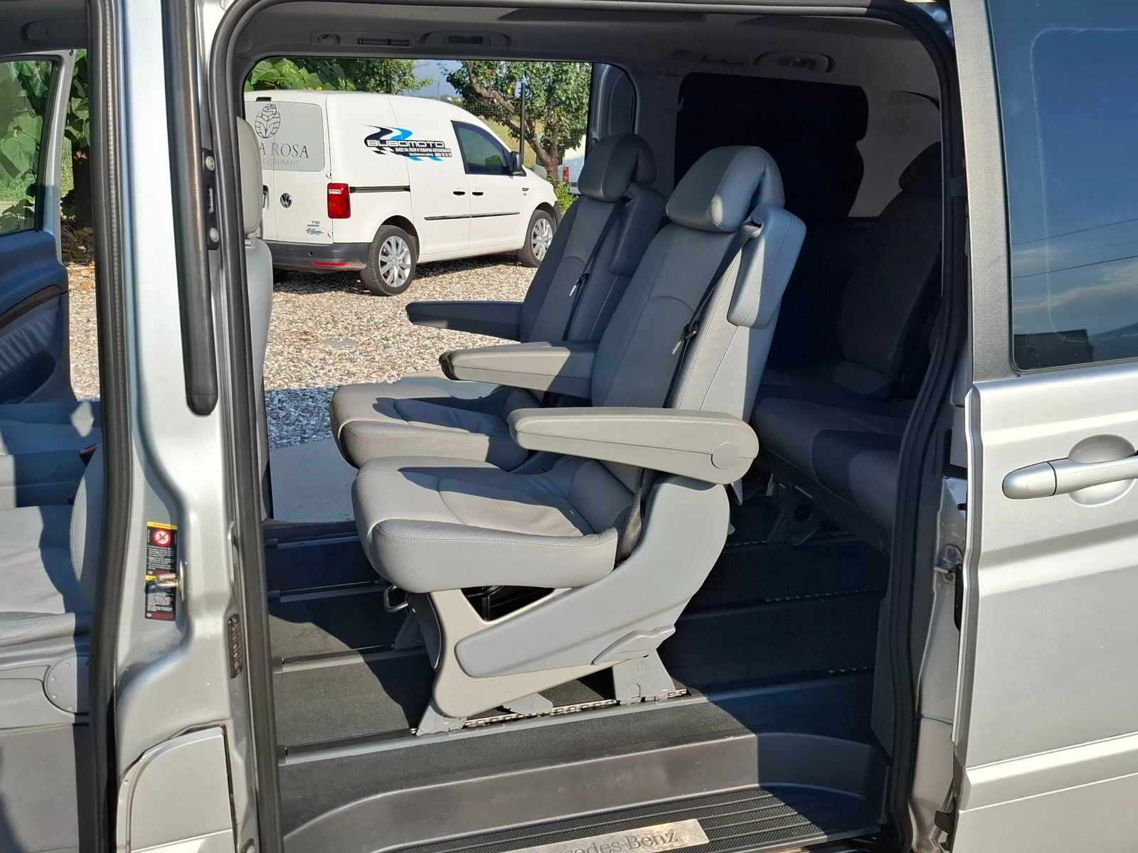 Mercedes-Benz Viano 115CDI/Ambiente/Клима/Кожа/Италия, снимка 15 - Бусове и автобуси - 55345416