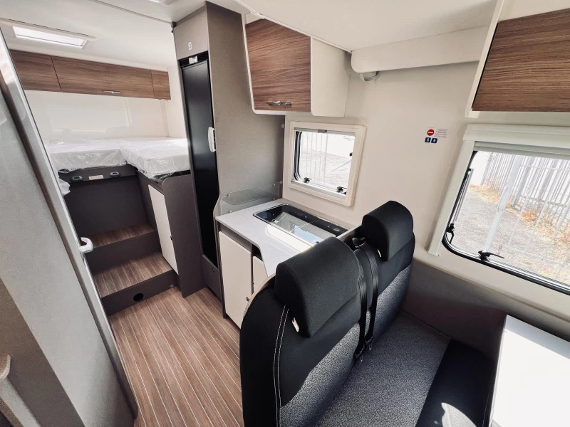 Кемпер HYMER / ERIBA Etrusco T69SB KЛИМАТИК WEBASTO СОЛАР , снимка 10 - Каравани и кемпери - 50292560