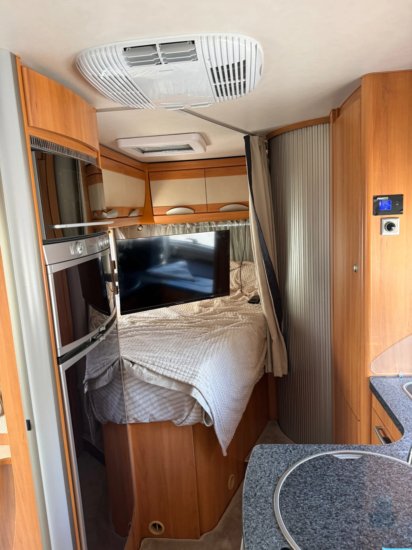 Кемпер HYMER / ERIBA B654 SL 3000 D 158 к.с., снимка 9 - Каравани и кемпери - 55025688