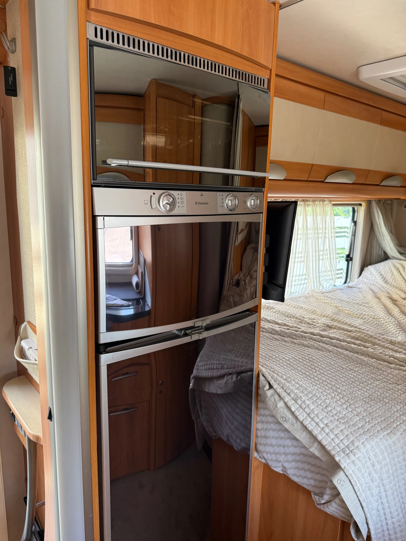 Кемпер HYMER / ERIBA B654 SL 3000 D 158 к.с., снимка 14 - Каравани и кемпери - 55025688