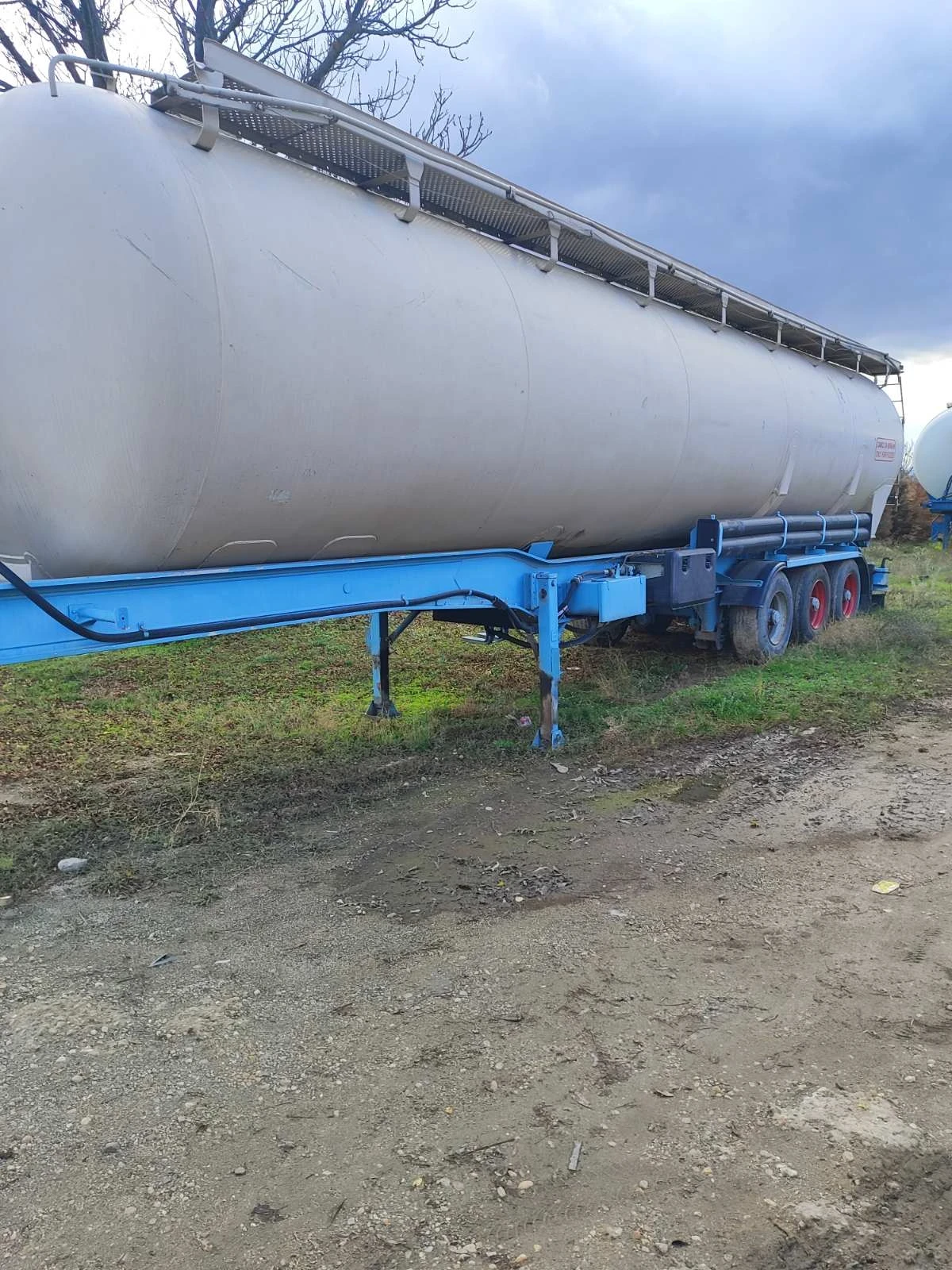  Benalu | Mobile.bg   2