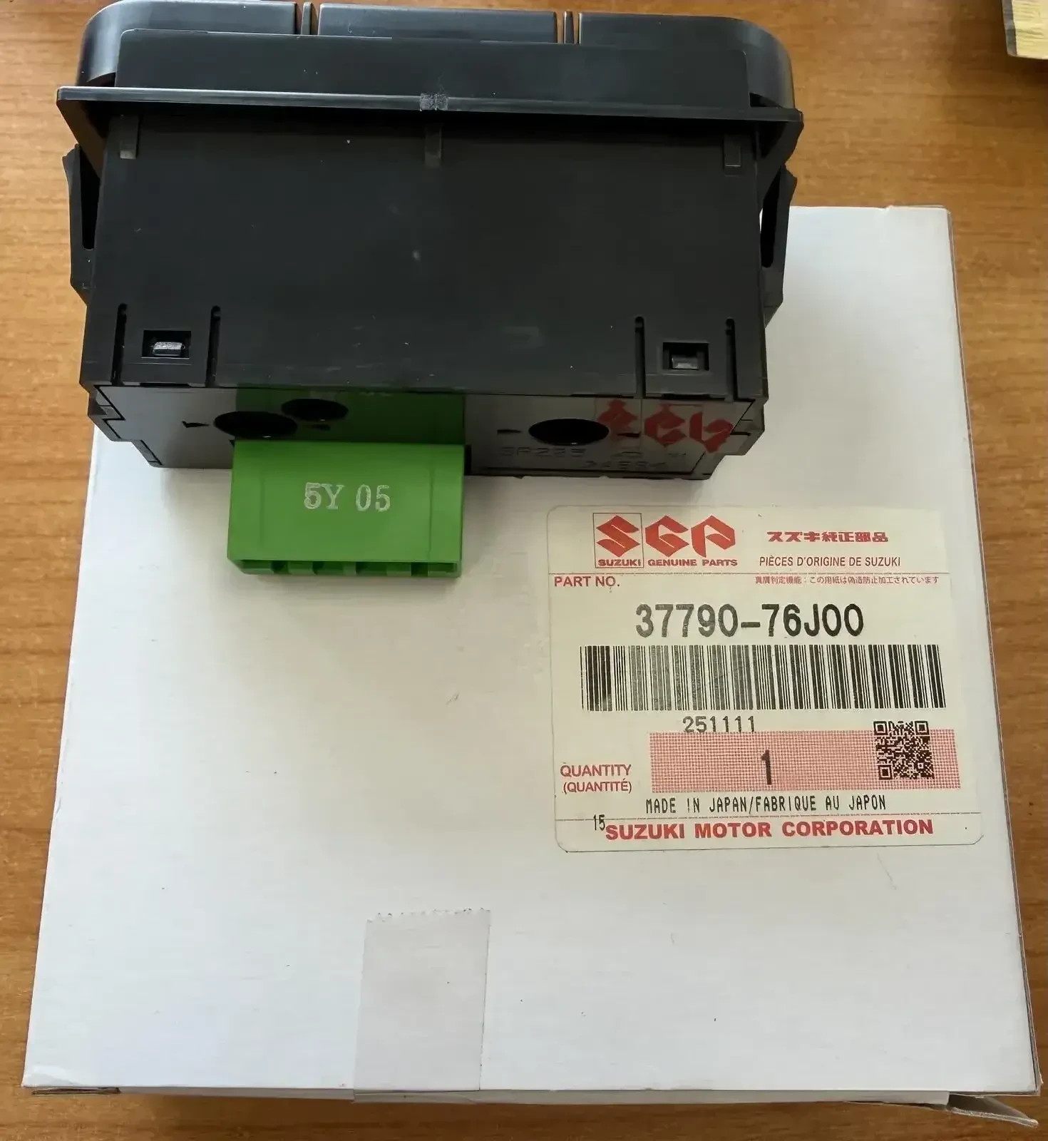 Копчета/Превключвател 4x4 SUZUKI JIMNY 37790-76J00, снимка 2 - Части - 53923375