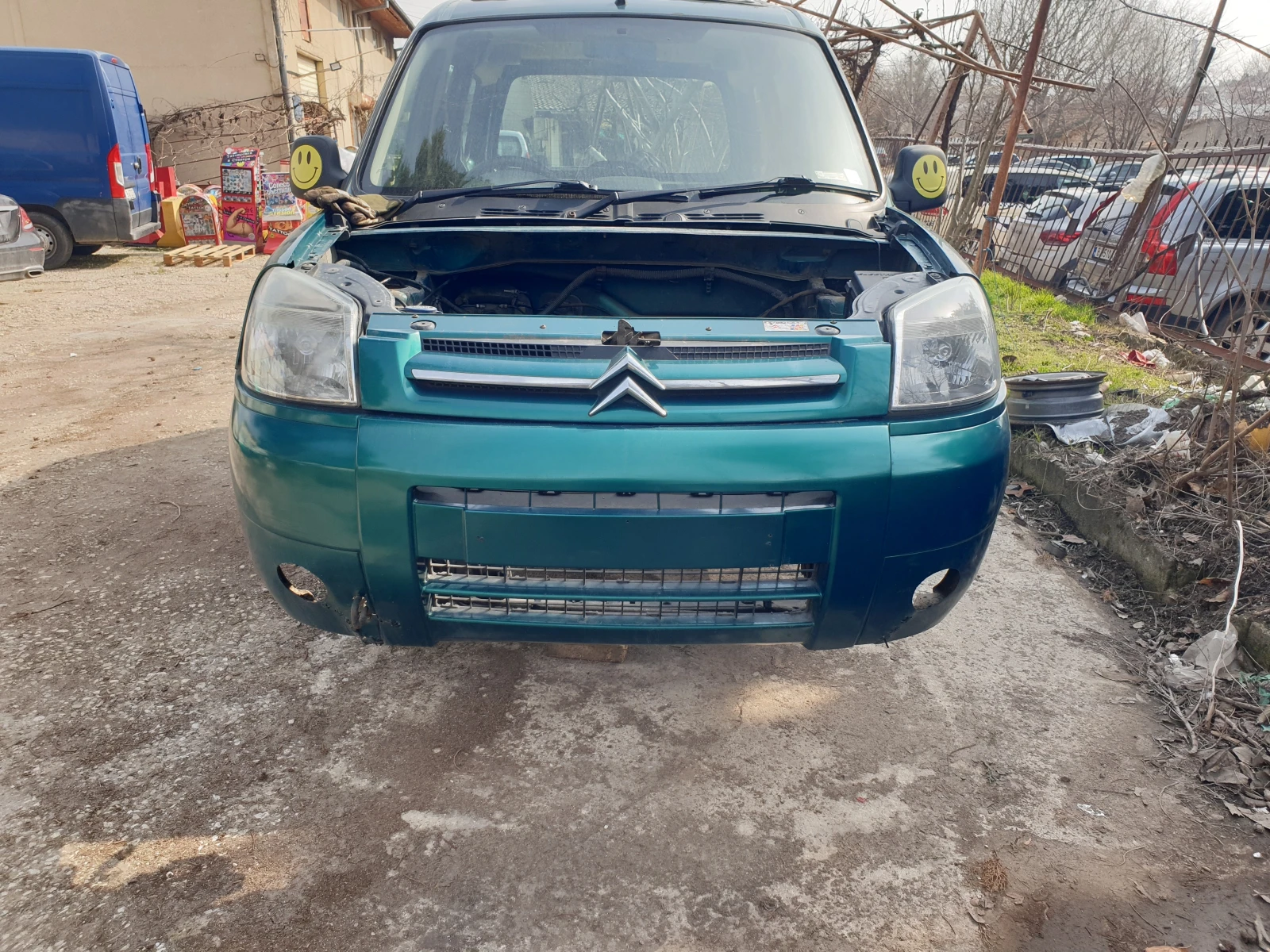 Citroen Berlingo Peugeot Partner предна броня мъгла цвят KRZD , снимка 2 - Части - 54482040