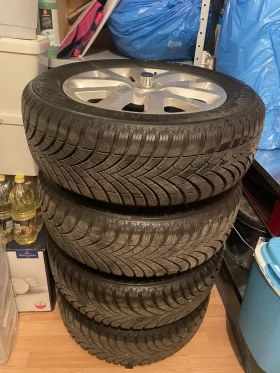 Гуми с джанти Semperit 205/60R16, снимка 2 - Гуми и джанти - 48587292