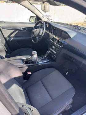 Mercedes-Benz C 220 2.2, снимка 10