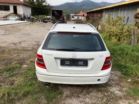 Mercedes-Benz C 220, снимка 3