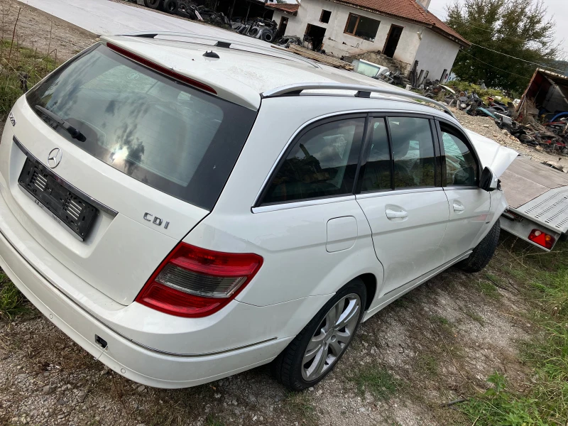 Mercedes-Benz C 220, снимка 5 - Автомобили и джипове - 38284446