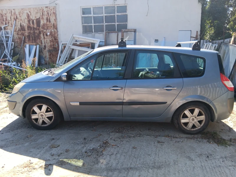 Renault Grand scenic, снимка 2 - Автомобили и джипове - 47356193