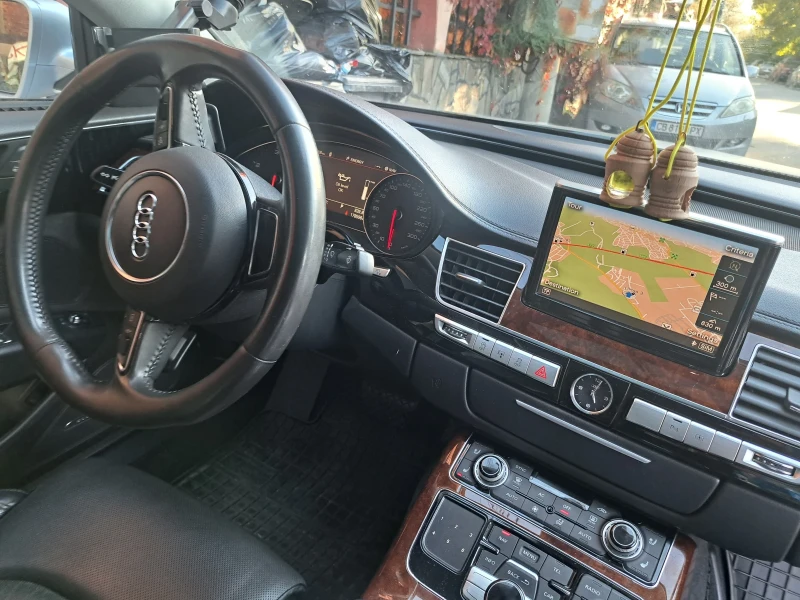 Audi A8, снимка 7 - Автомобили и джипове - 47643946