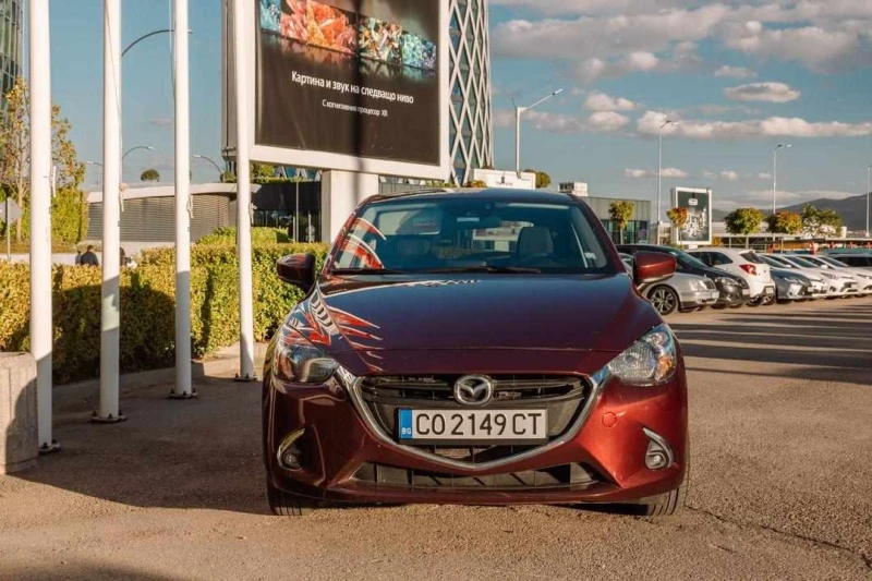 Mazda 2 1.5i-Skyactiv ПРОМО ЧЕРЕН ПЕТЪК!!! 08.11. - 15.11., снимка 3 - Автомобили и джипове - 47802573