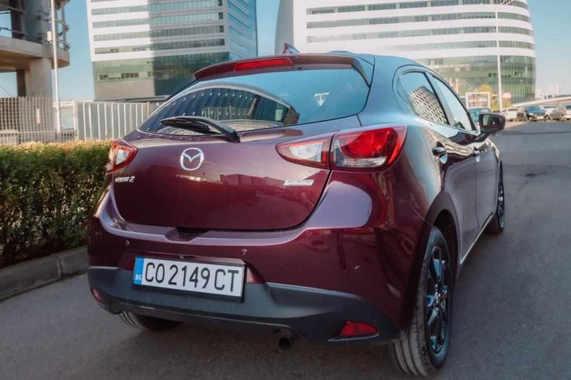 Mazda 2 1.5i-Skyactiv ПРОМО ЧЕРЕН ПЕТЪК!!! 08.11. - 15.11., снимка 11 - Автомобили и джипове - 47802573