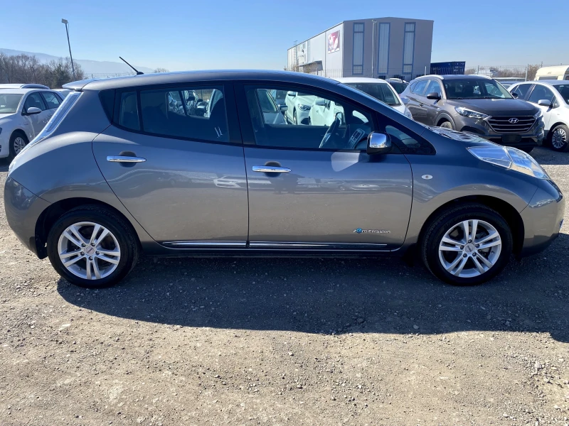 Nissan Leaf  Бонбон внос Италия, снимка 5 - Автомобили и джипове - 49388008