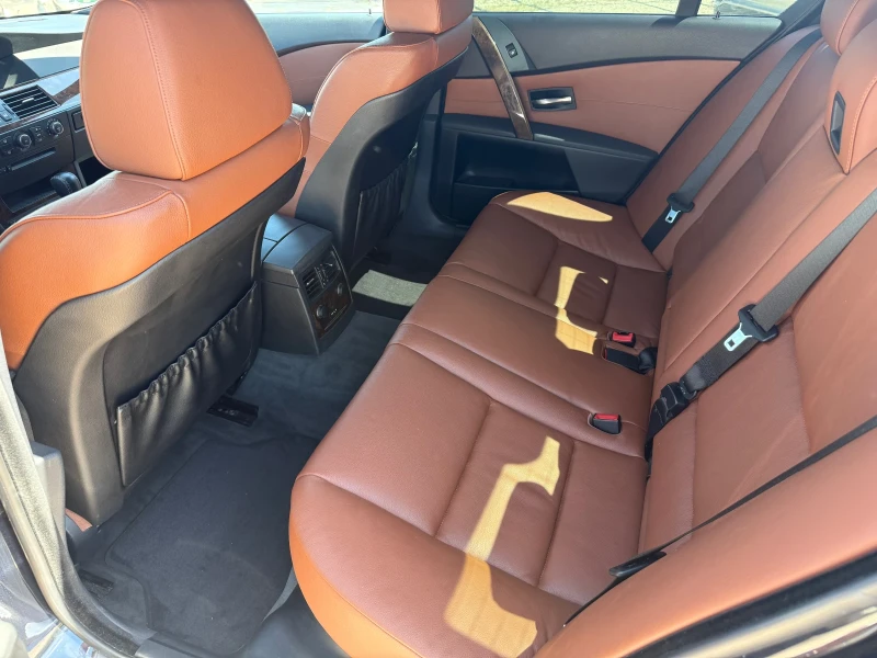 BMW 525 2.5i. N52  M-paket 138000км. Като нова!!!, снимка 15 - Автомобили и джипове - 50036316