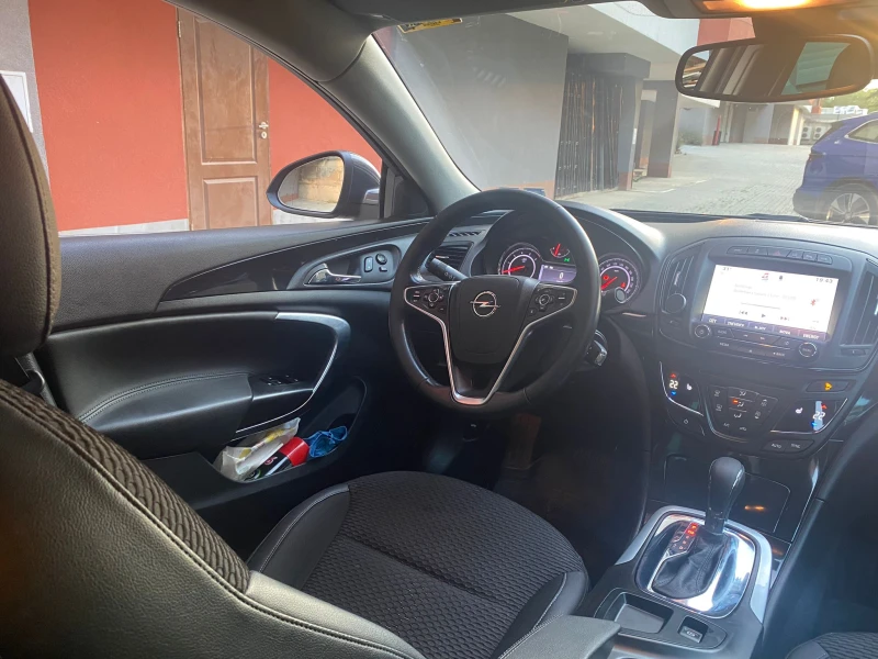 Opel Insignia, снимка 10 - Автомобили и джипове - 51744409