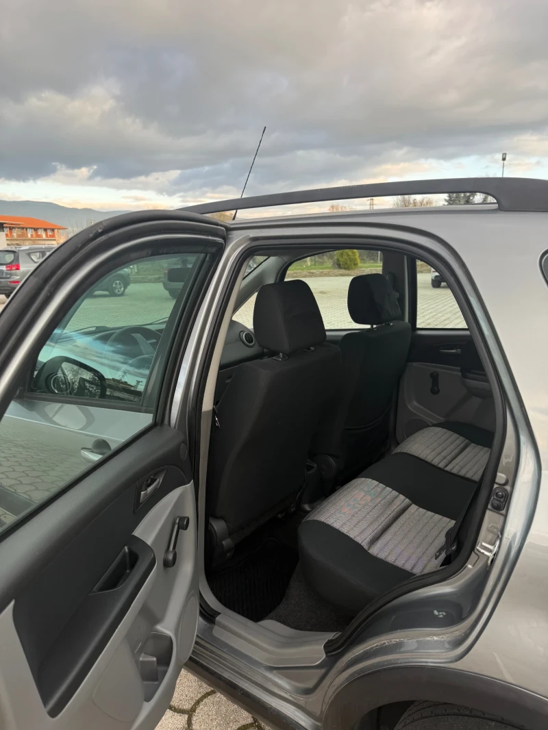 Suzuki SX4, снимка 10 - Автомобили и джипове - 52704710