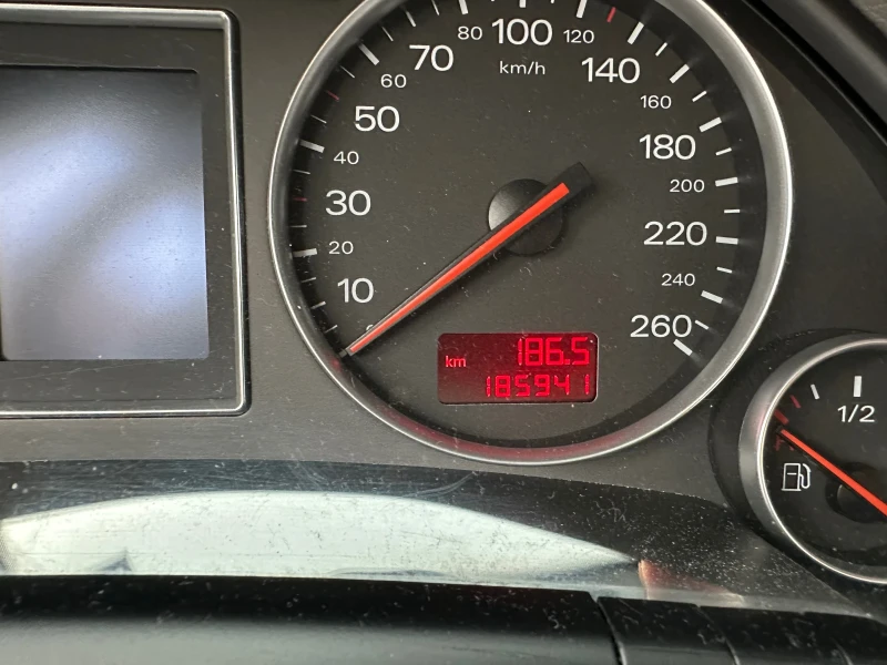 Audi A4, снимка 14 - Автомобили и джипове - 53089608