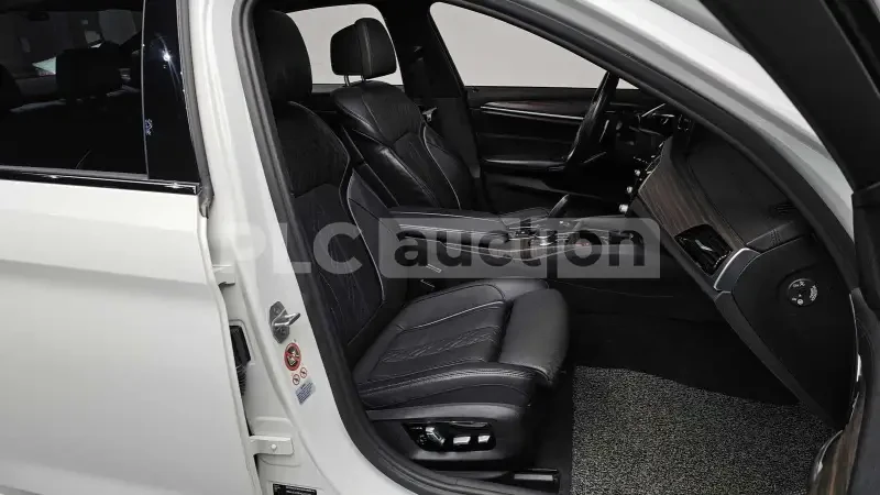 BMW 530 ОБДУХВАНЕ| 360| HEAD-UP| ВКЛ. ТЕХНОТЕСТ, снимка 10 - Автомобили и джипове - 54360682