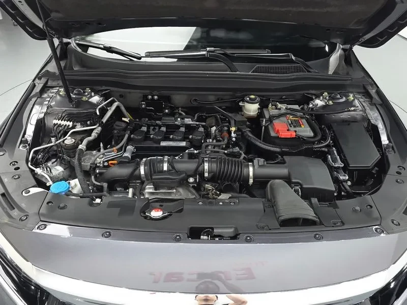 Honda Accord 1.5 Turbo, снимка 6 - Автомобили и джипове - 55613969