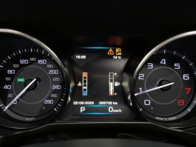 Jaguar XE 20T Prestige, снимка 8 - Автомобили и джипове - 55948217