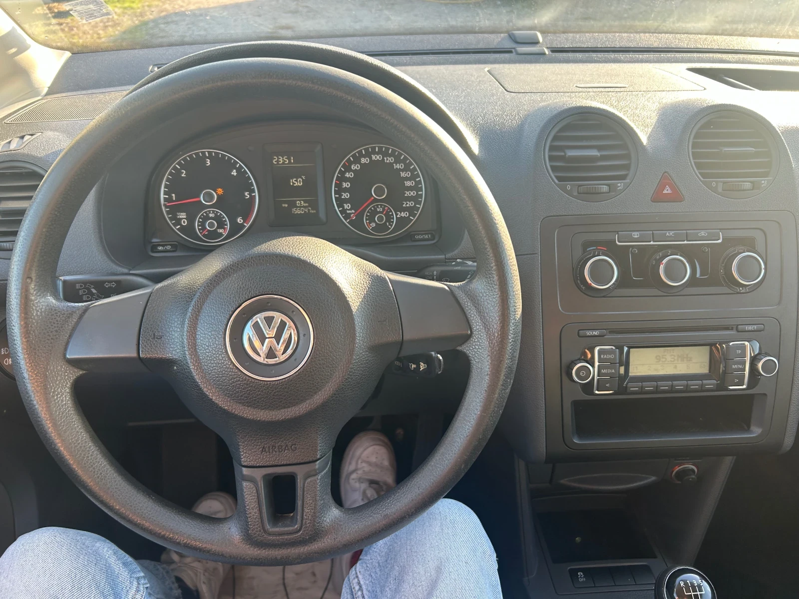 VW Caddy euro5  - изображение 10