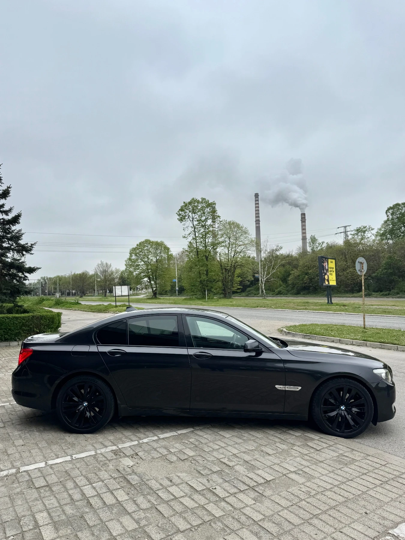 BMW 740 xDrive Подгрев* Дистроник* Вакум* Хед Ъп* Обслужен - изображение 4