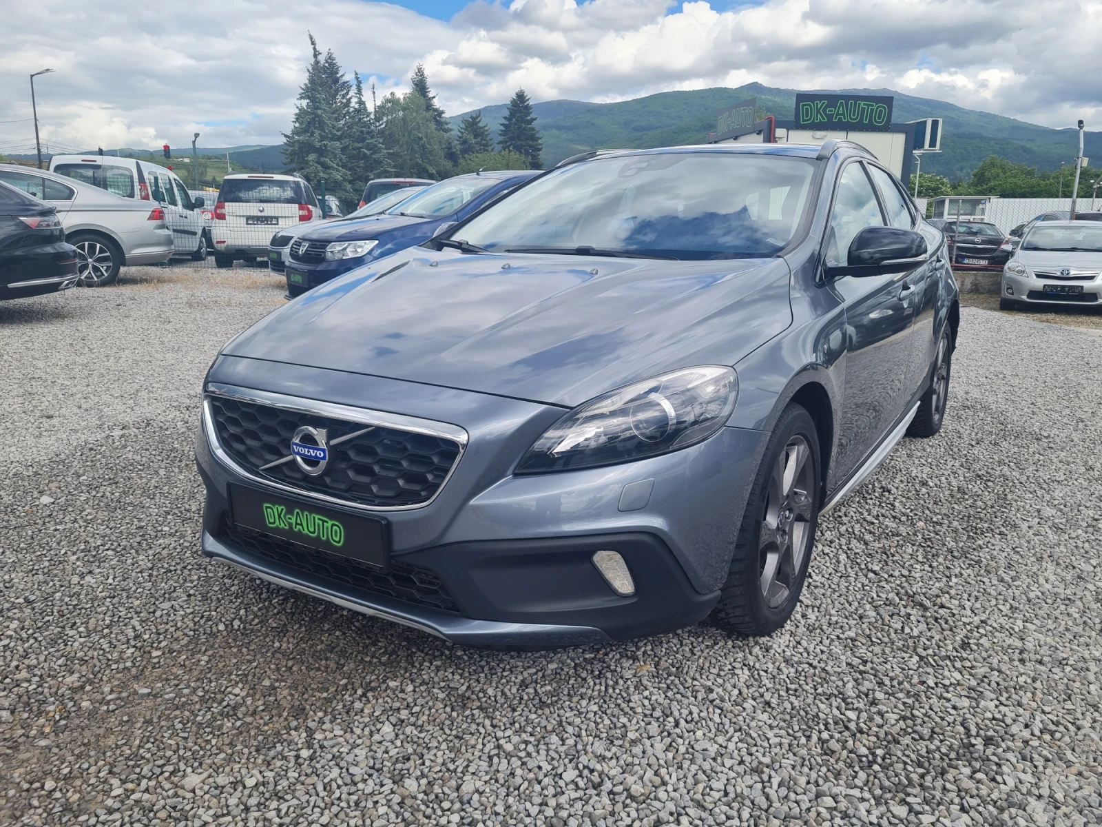 Volvo V40 Cross Country 2.0-d4!!AUTOMATIC!!8Speed!!190h.p!!132000км!! - изображение 2