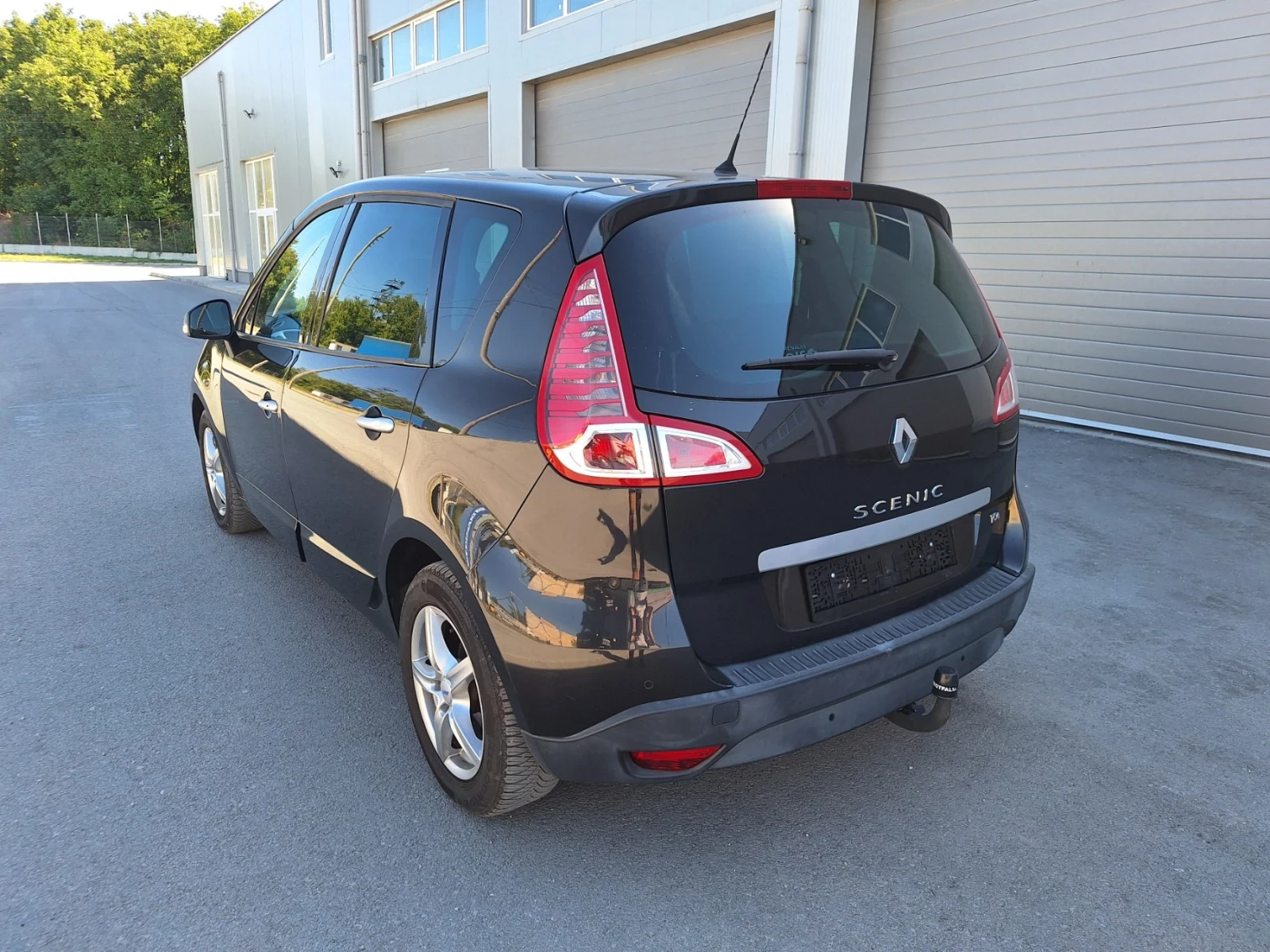 Renault Scenic X-MODE 1, 4 131к.с. 147х.км. ОБСЛУЖЕНА - изображение 7