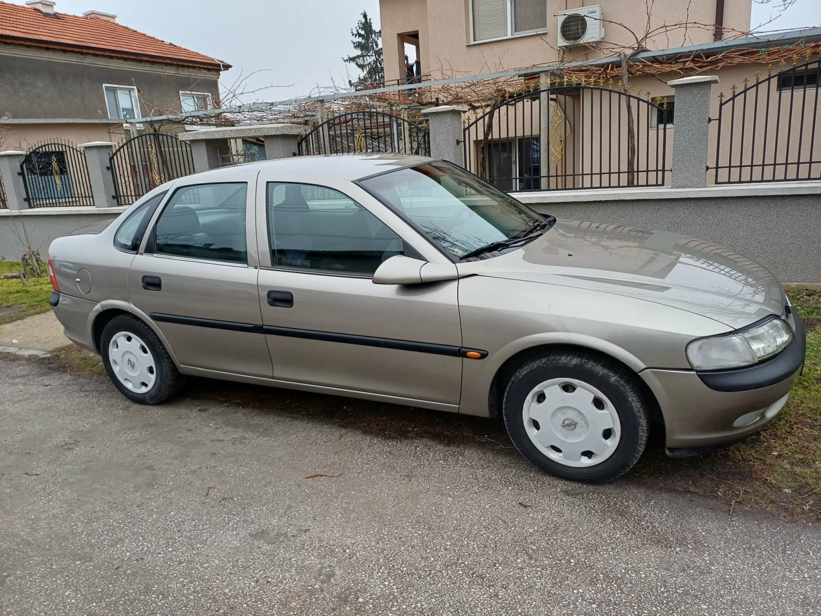 Opel Vectra  - изображение 2