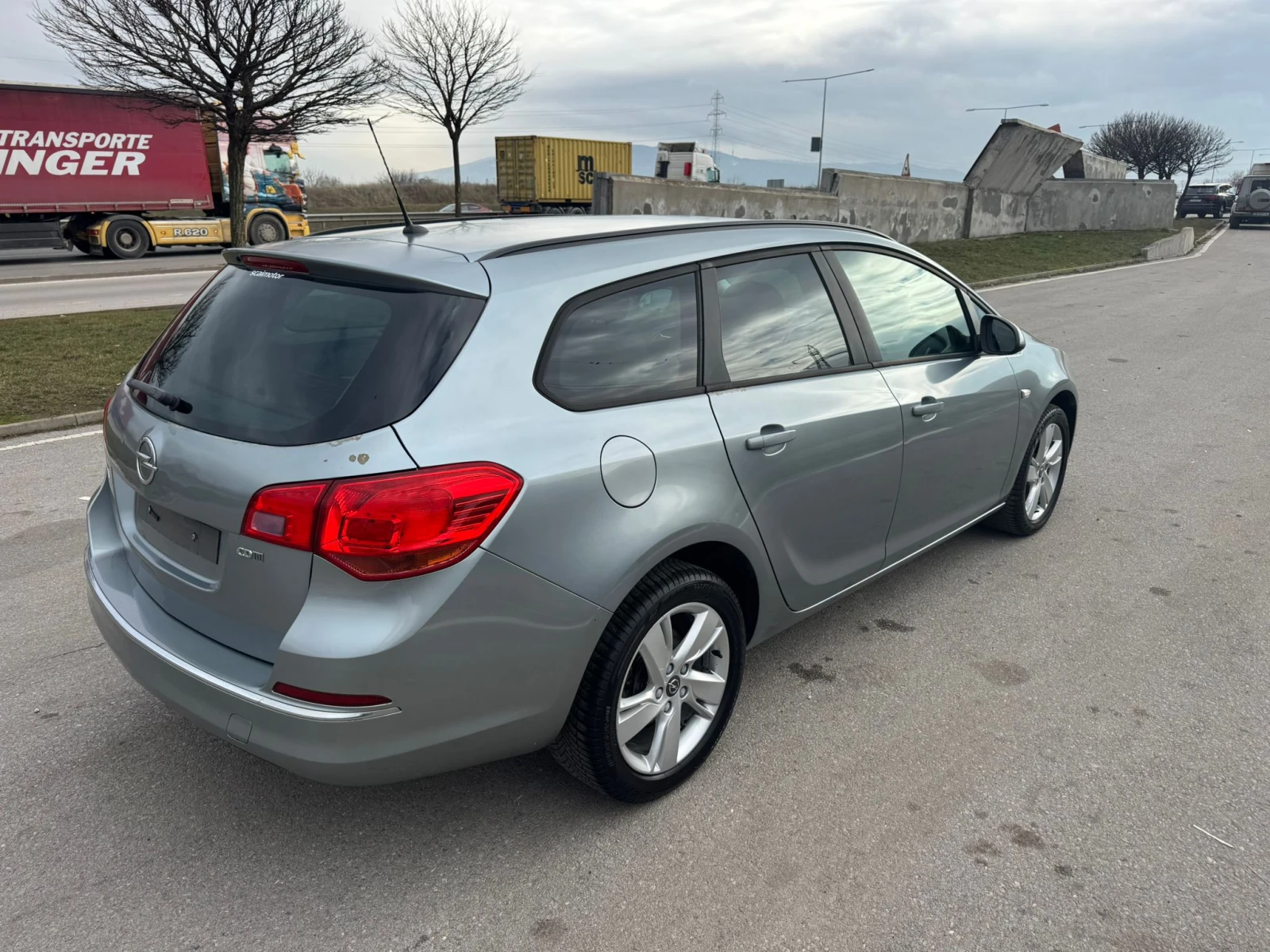 Opel Astra 1.7 Sport Tourer - изображение 4