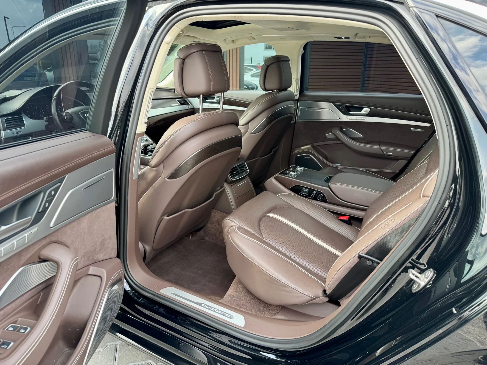 Audi A8 S8 Пакет* Matrix* BANG&OLUFSEN* Head Up* Design Se, снимка 8 - Автомобили и джипове - 53894674