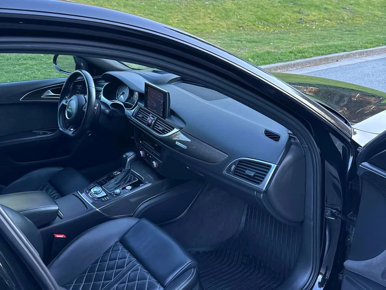 Audi S6 * 4dr Sdn * 2 КЛЮЧА* ПОДГРЕВ* KEYLESS* , снимка 16 - Автомобили и джипове - 54034972