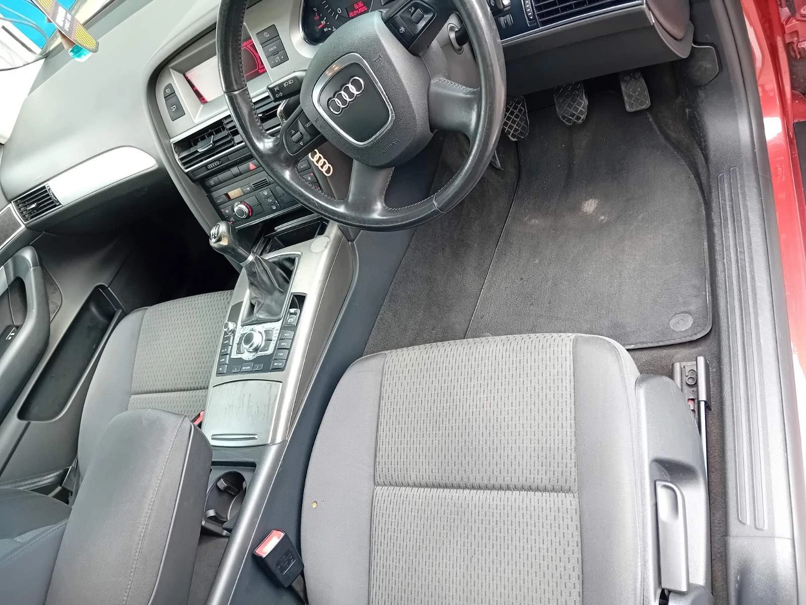 Audi A6 2.0 TDI 140кс, снимка 16 - Автомобили и джипове - 54430193