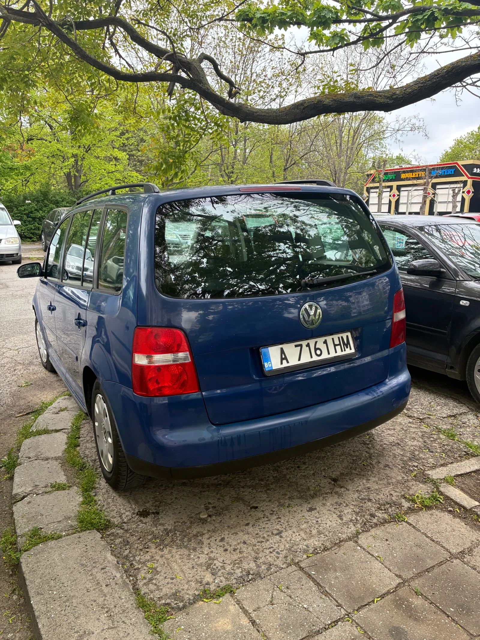 VW Touran, снимка 4 - Автомобили и джипове - 54484558