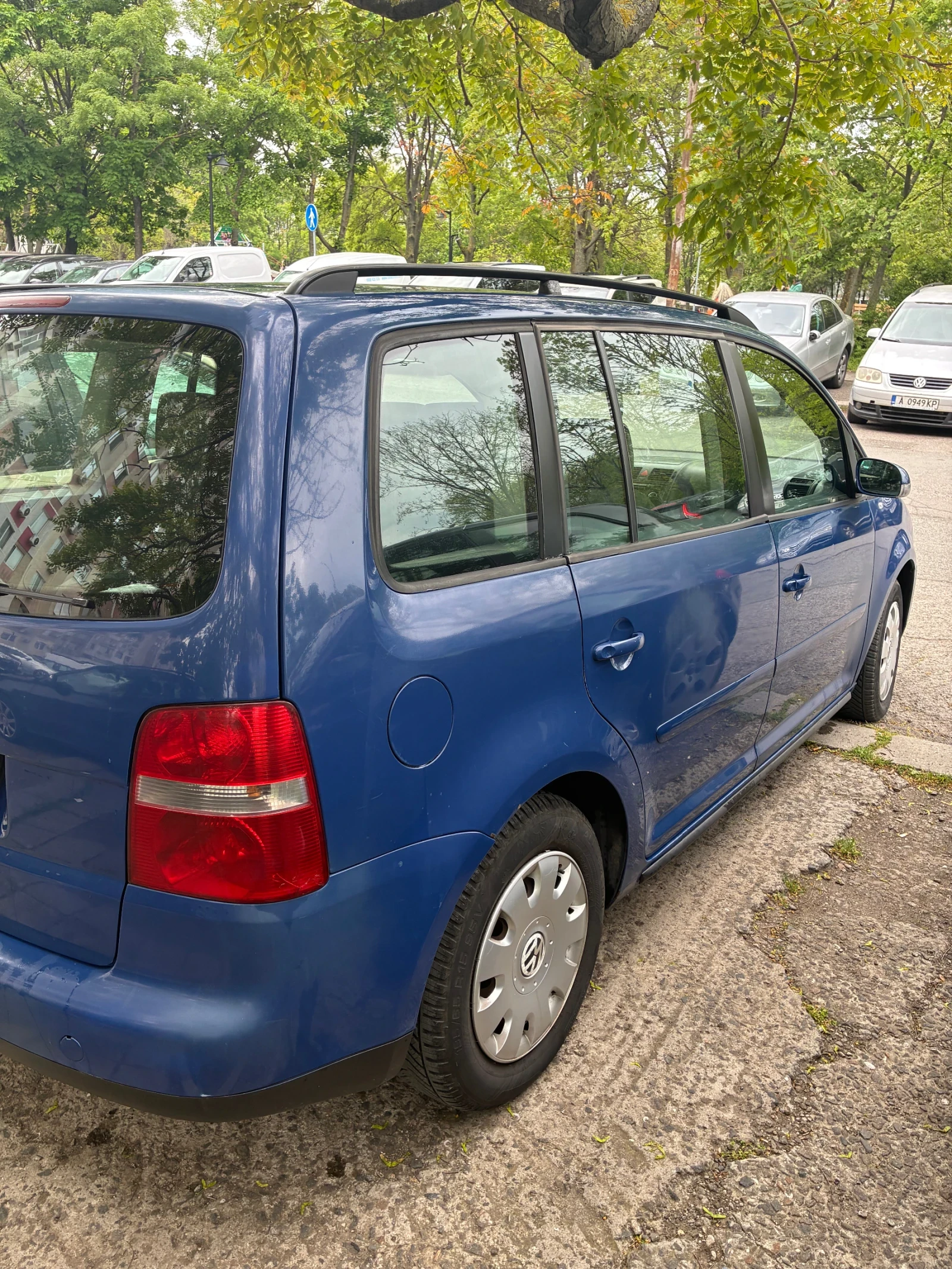 VW Touran, снимка 3 - Автомобили и джипове - 54484558