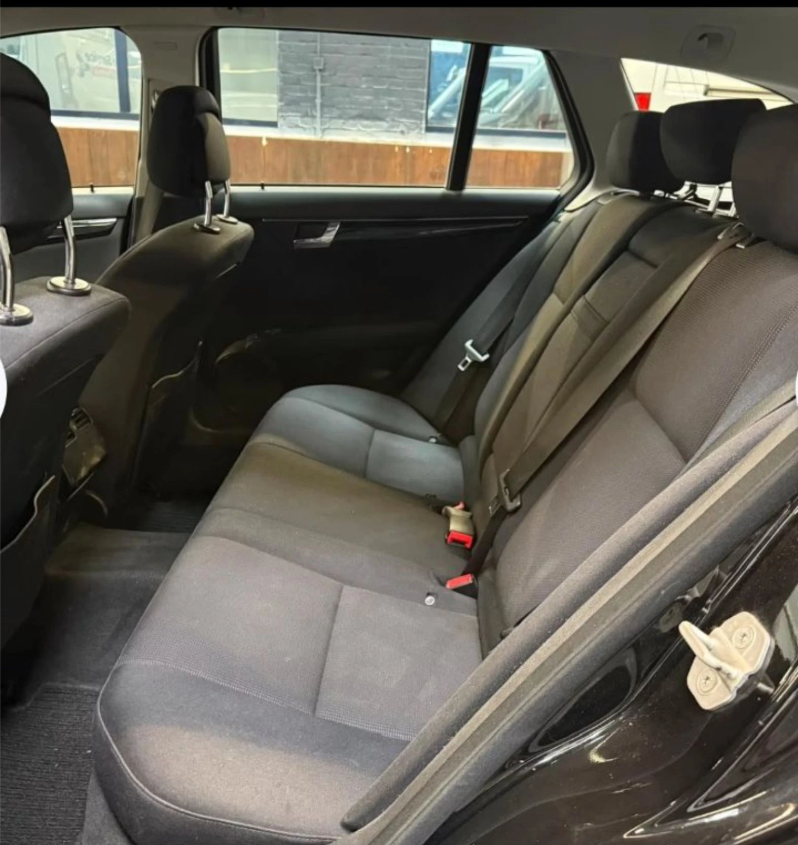 Mercedes-Benz C 180, снимка 15 - Автомобили и джипове - 54650433