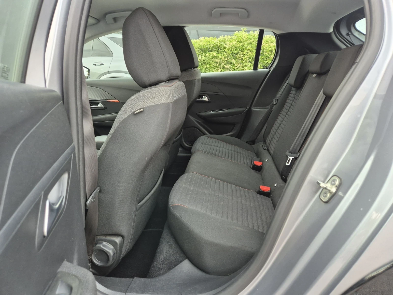 Peugeot 208 � | Mobile.bg � ����������� 11